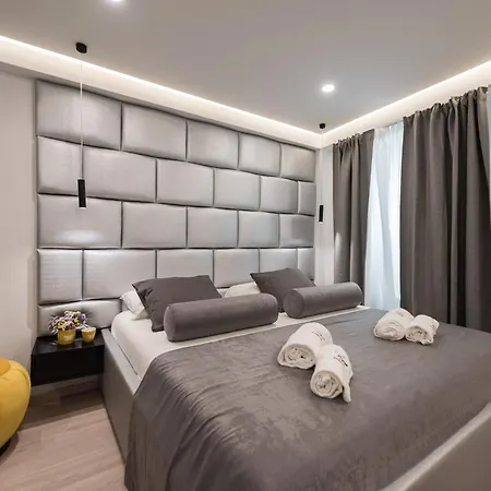 10 Heritage Apartamento Zadar